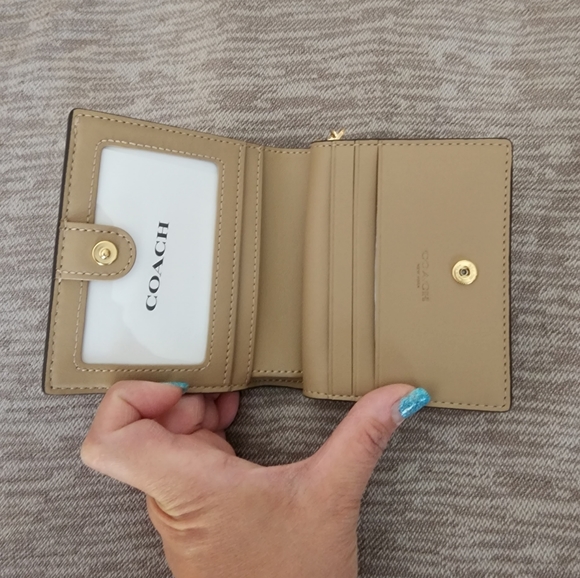 COACH Snap Wallet w/ Nostalgic Ditsy Print - Picture 5 of 8